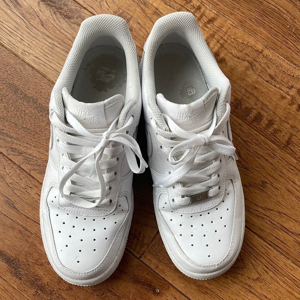 Women’s Size 8 White Nike Air Force Ones